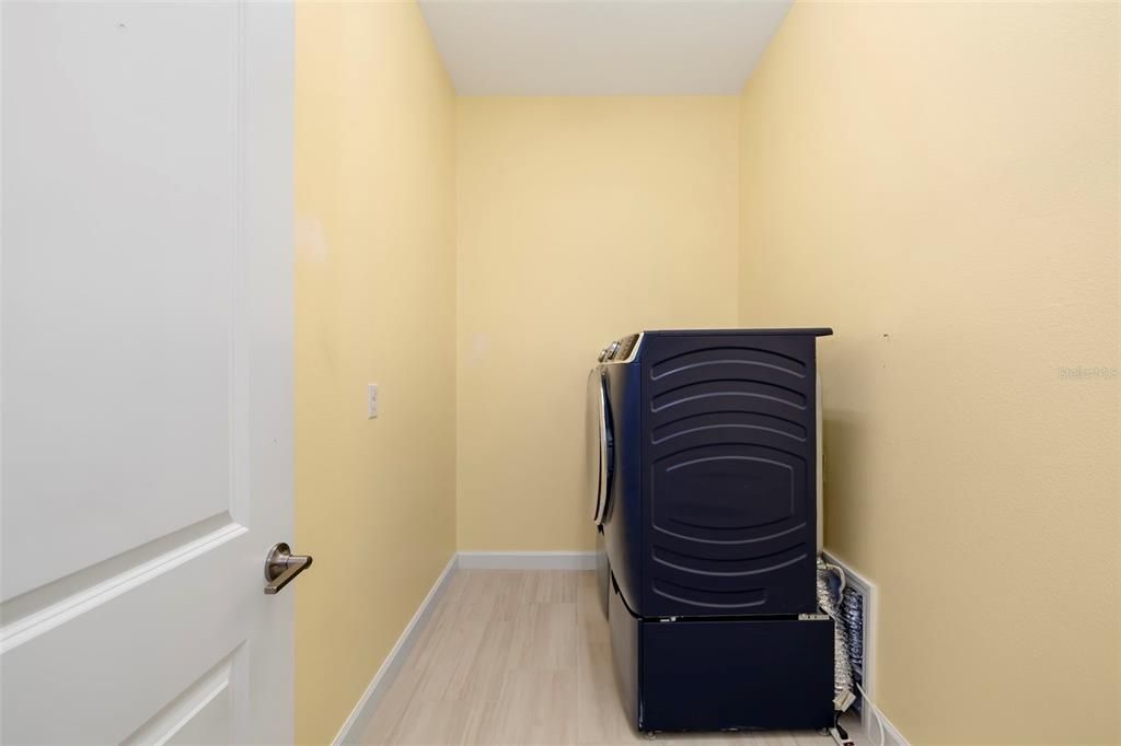 For Sale: $519,000 (3 beds, 2 baths, 2350 Square Feet)