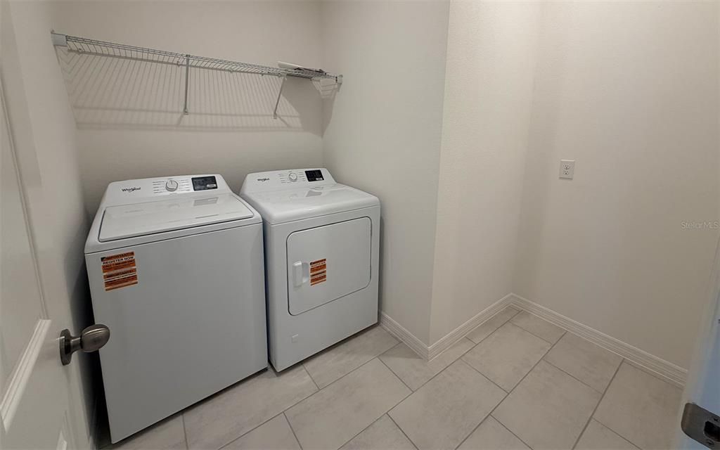 En Venta: $375,999 (4 camas, 2 baños, 2008 Pies cuadrados)