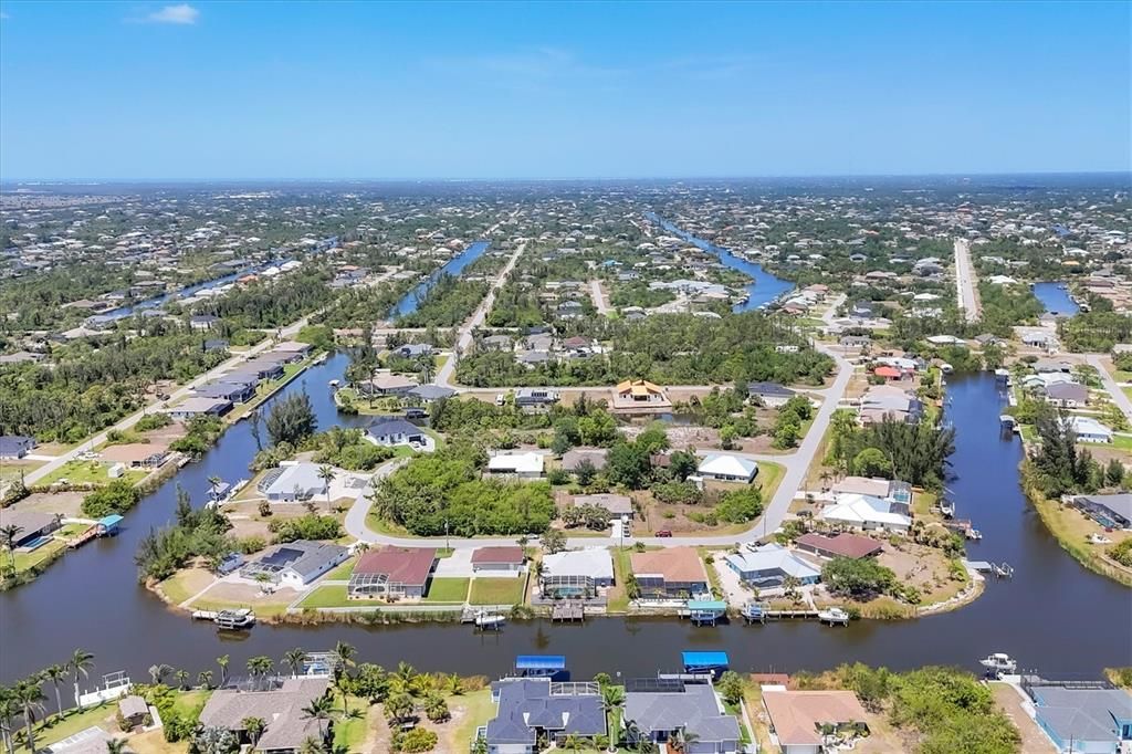 For Sale: $634,900 (4 beds, 3 baths, 2367 Square Feet)