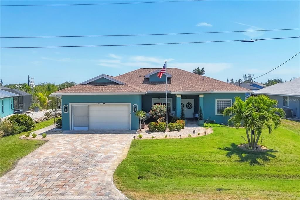 For Sale: $634,900 (4 beds, 3 baths, 2367 Square Feet)