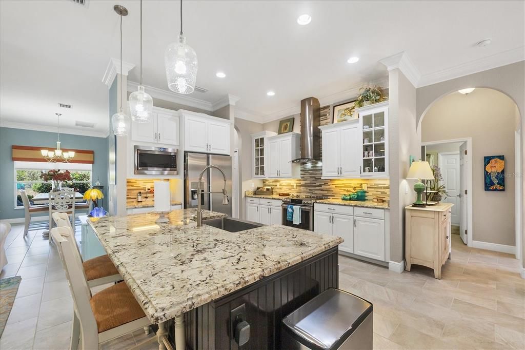 For Sale: $634,900 (4 beds, 3 baths, 2367 Square Feet)