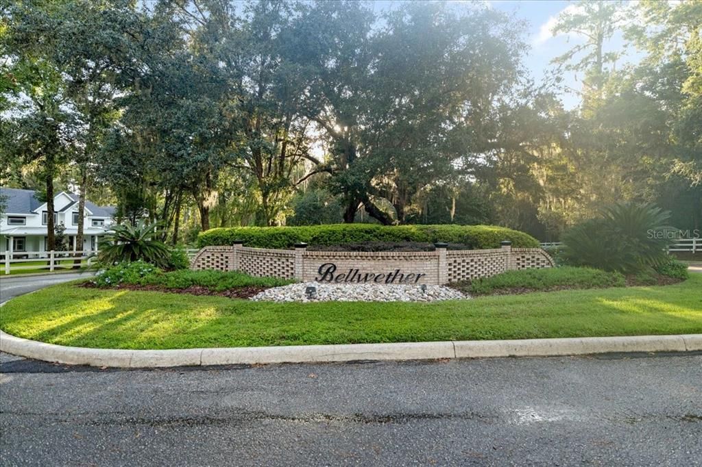 待售: $345,000 (2.89 acres)