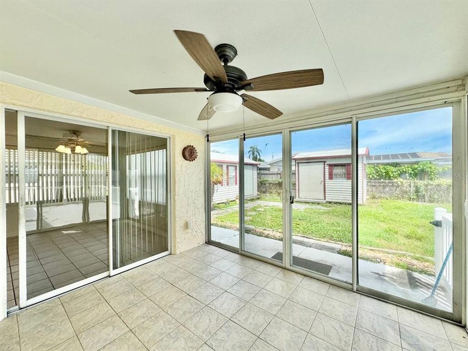 For Rent: $1,600 (2 beds, 1 baths, 990 Square Feet)