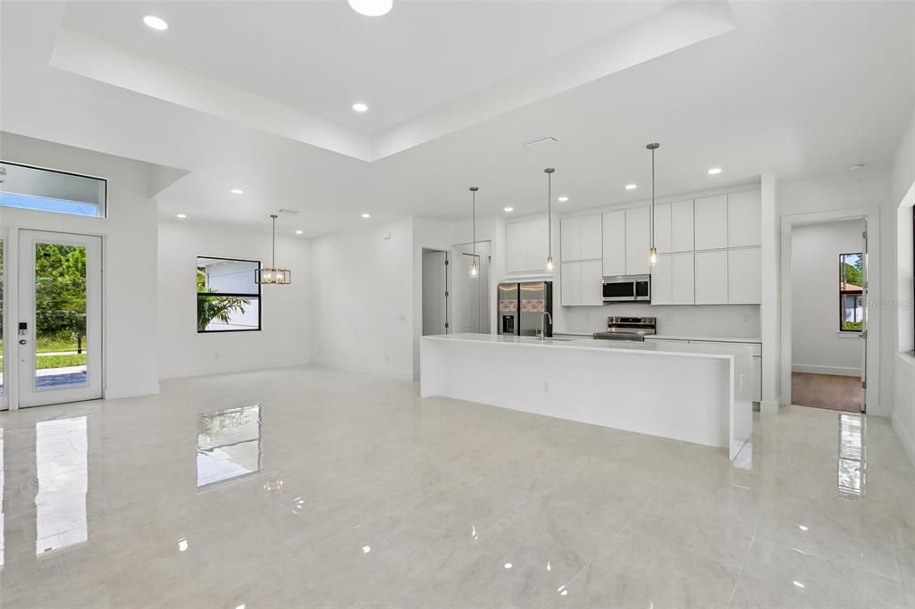 На продажу: $439,990 (4 спален, 3 ванн, 2002 Квадратных фут)