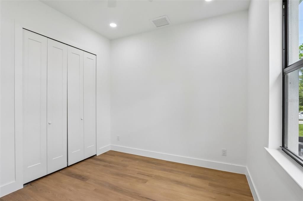 На продажу: $439,990 (4 спален, 3 ванн, 2002 Квадратных фут)