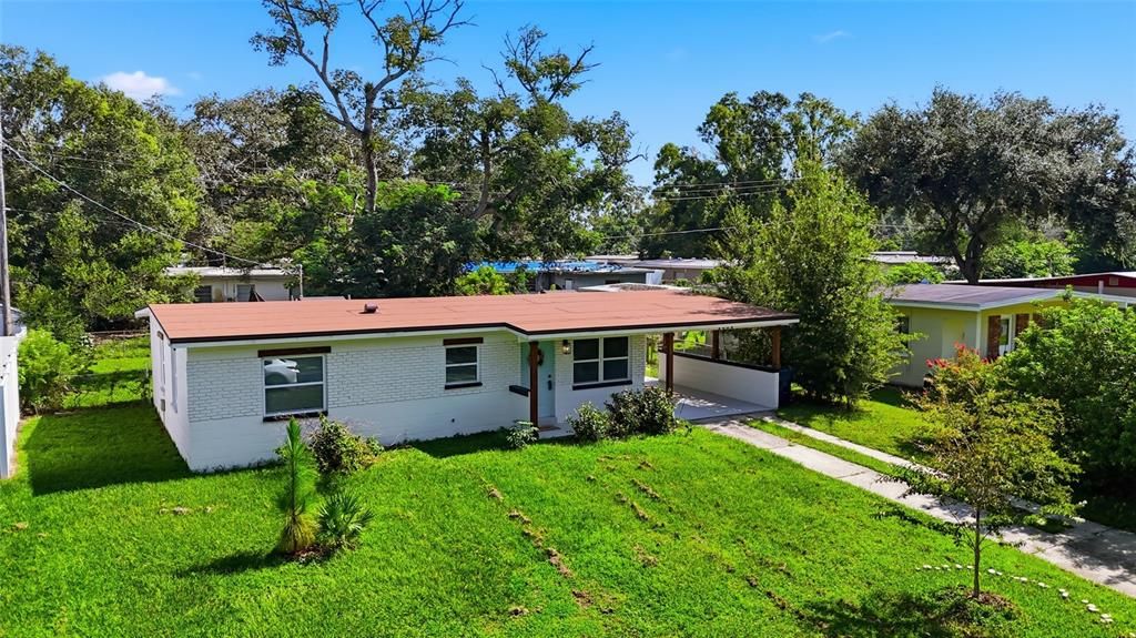 For Rent: $2,450 (3 beds, 2 baths, 925 Square Feet)