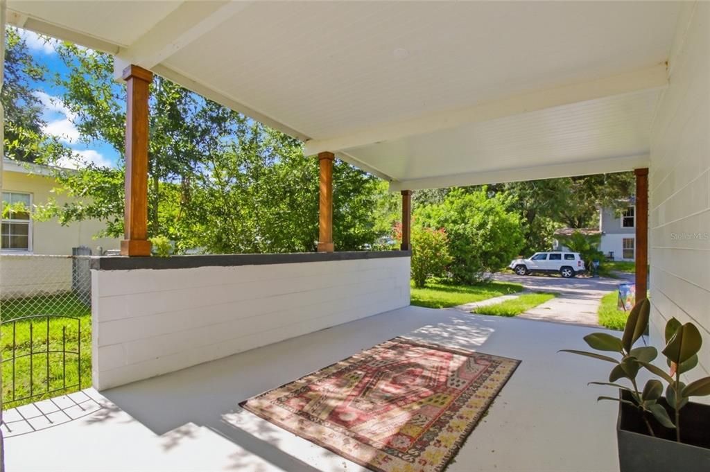 For Rent: $2,450 (3 beds, 2 baths, 925 Square Feet)