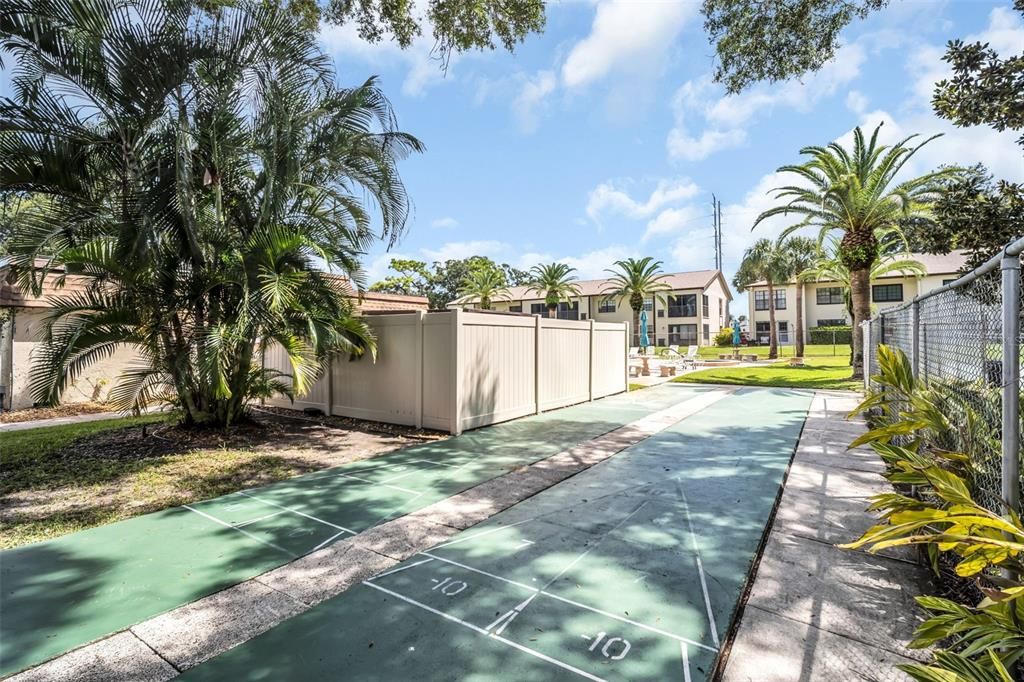 En Venta: $145,700 (2 camas, 2 baños, 948 Pies cuadrados)