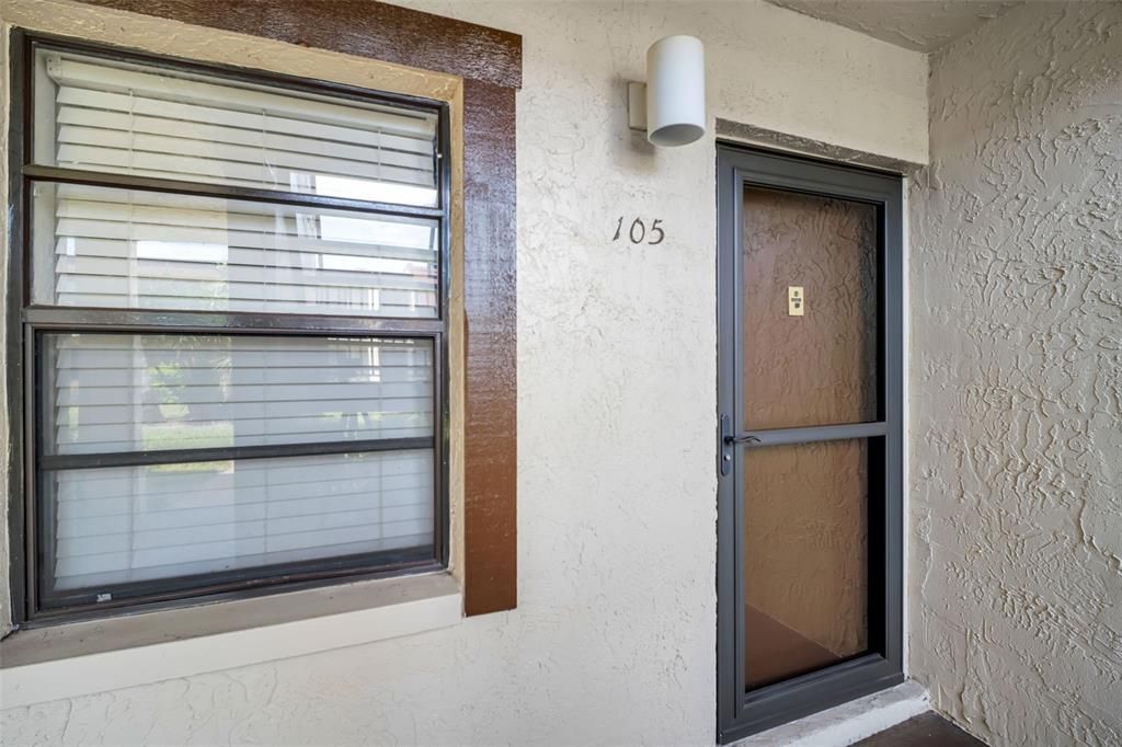 En Venta: $145,700 (2 camas, 2 baños, 948 Pies cuadrados)