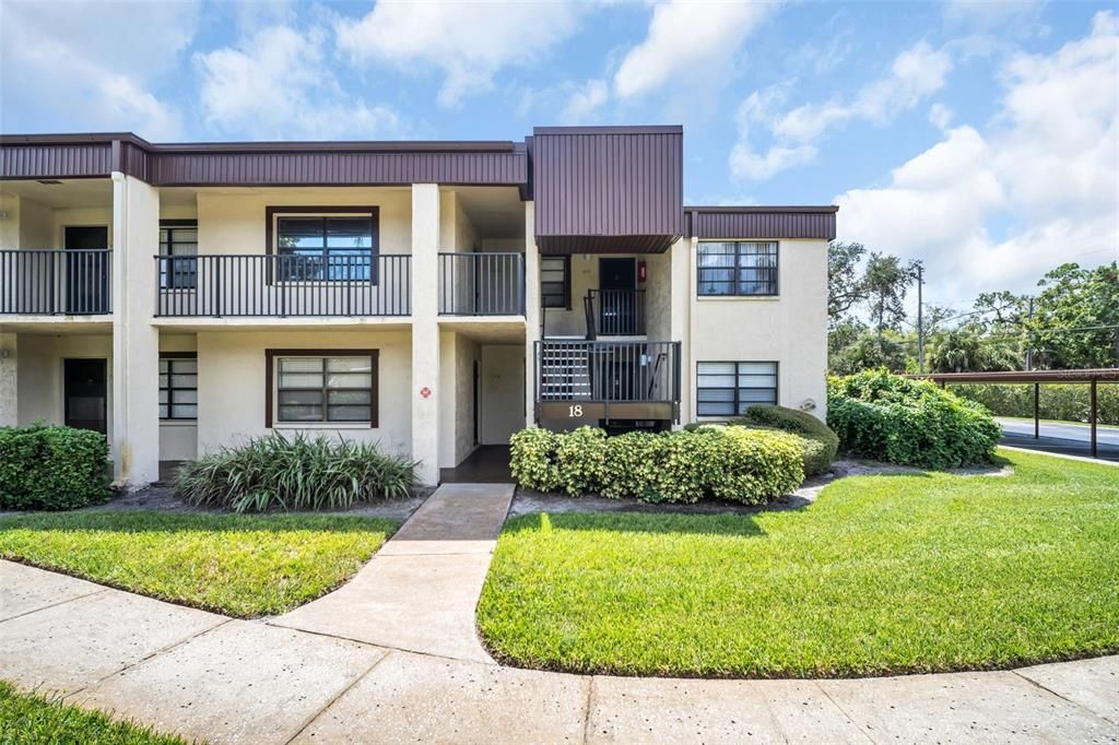 En Venta: $145,700 (2 camas, 2 baños, 948 Pies cuadrados)