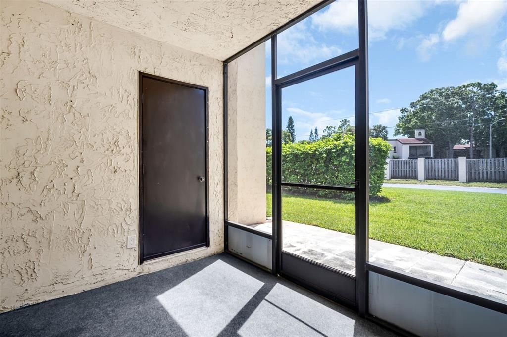 En Venta: $145,700 (2 camas, 2 baños, 948 Pies cuadrados)