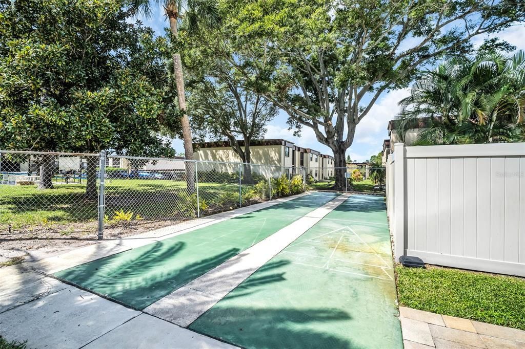 En Venta: $145,700 (2 camas, 2 baños, 948 Pies cuadrados)