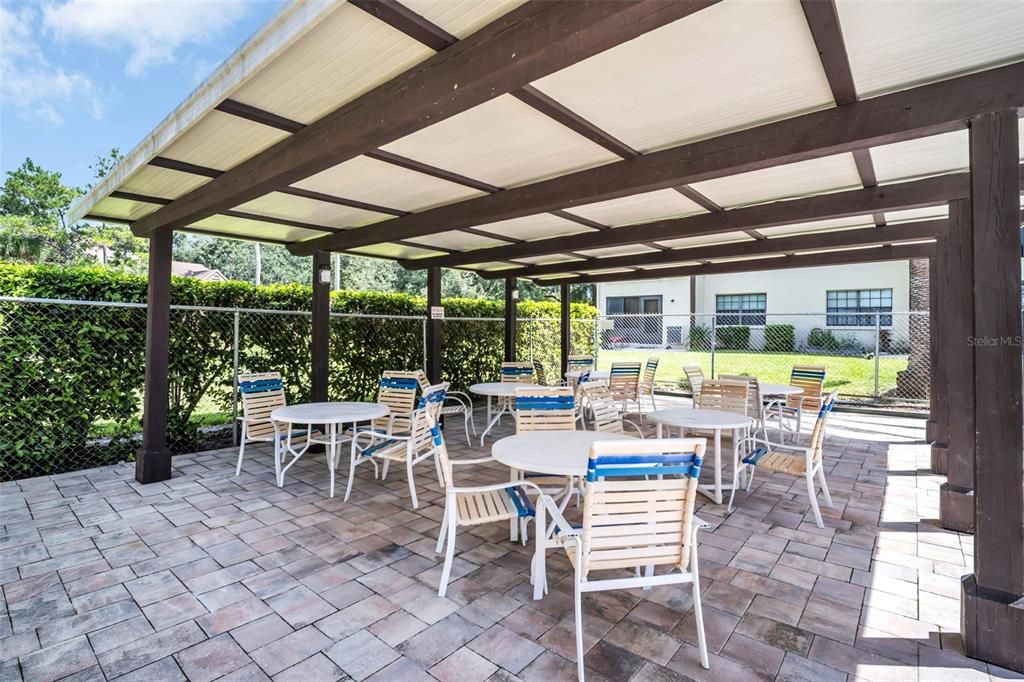 En Venta: $145,700 (2 camas, 2 baños, 948 Pies cuadrados)