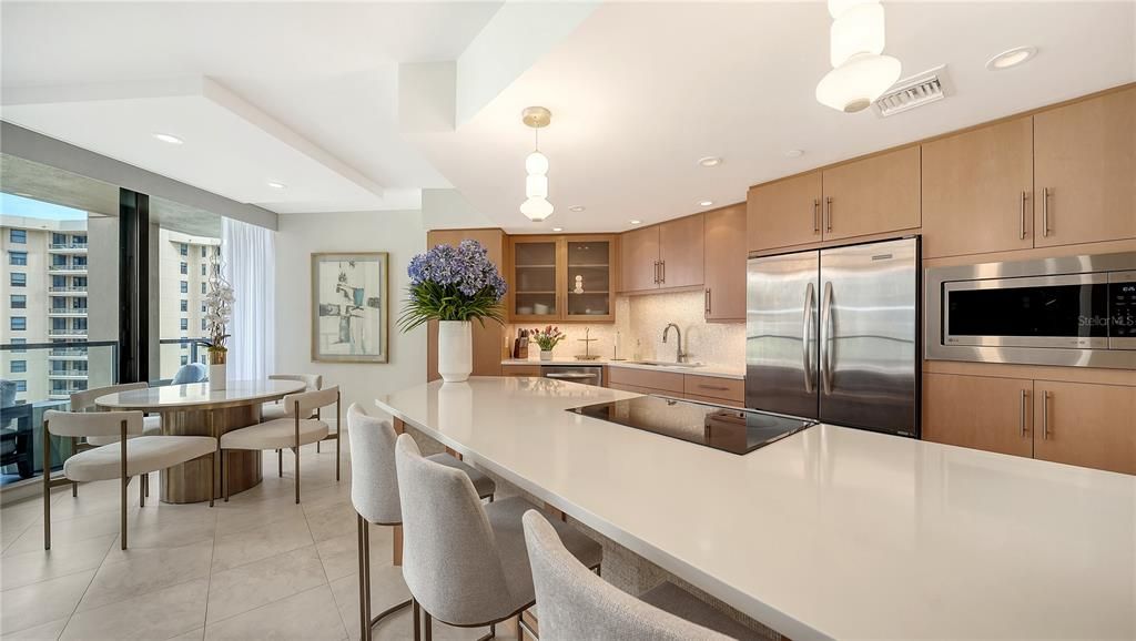 For Sale: $1,595,000 (2 beds, 2 baths, 1585 Square Feet)