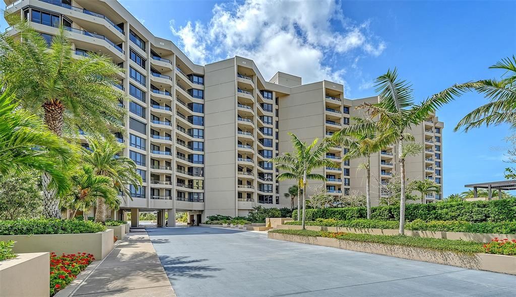 For Sale: $1,595,000 (2 beds, 2 baths, 1585 Square Feet)