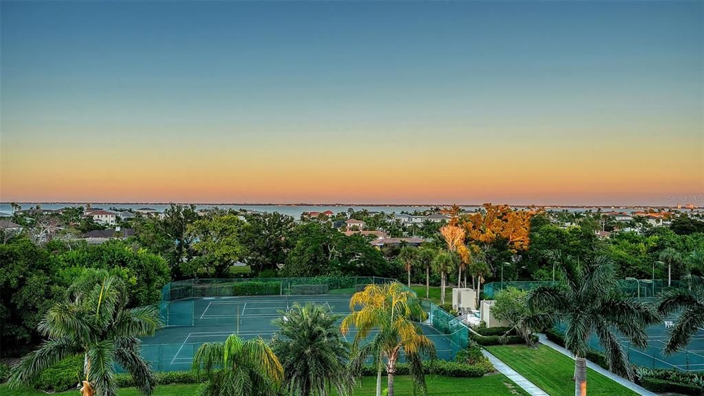 For Sale: $1,595,000 (2 beds, 2 baths, 1585 Square Feet)
