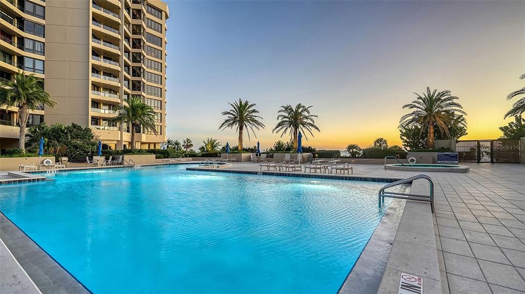For Sale: $1,595,000 (2 beds, 2 baths, 1585 Square Feet)