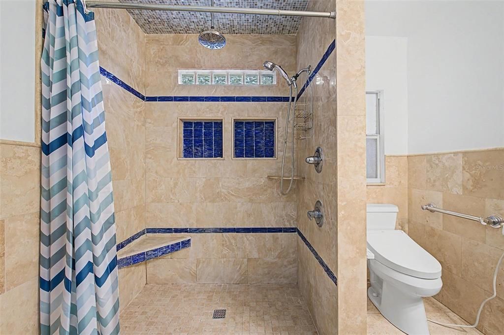 En Venta: $340,000 (2 camas, 1 baños, 1008 Pies cuadrados)