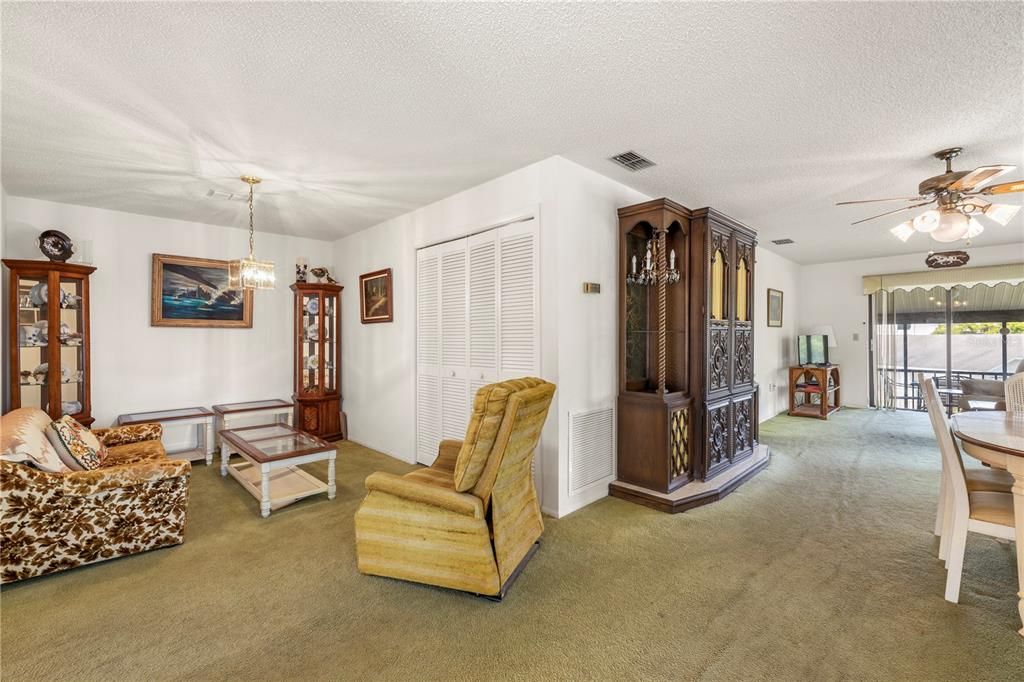 В аренду: $1,700 (2 спален, 2 ванн, 1144 Квадратных фут)