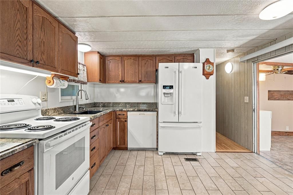 For Sale: $74,900 (3 beds, 2 baths, 1357 Square Feet)