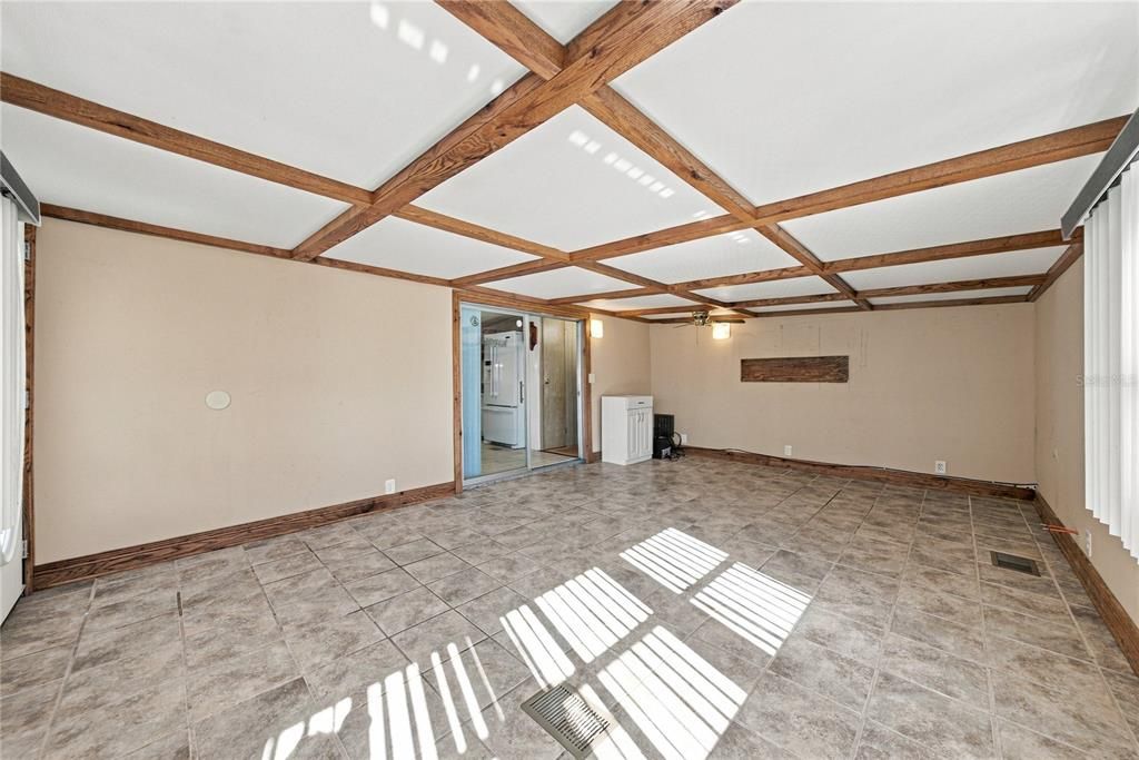 For Sale: $74,900 (3 beds, 2 baths, 1357 Square Feet)