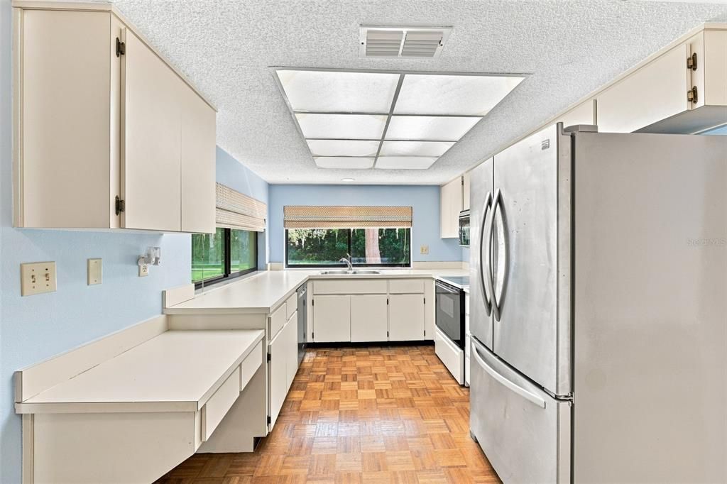 For Sale: $225,000 (2 beds, 2 baths, 1541 Square Feet)