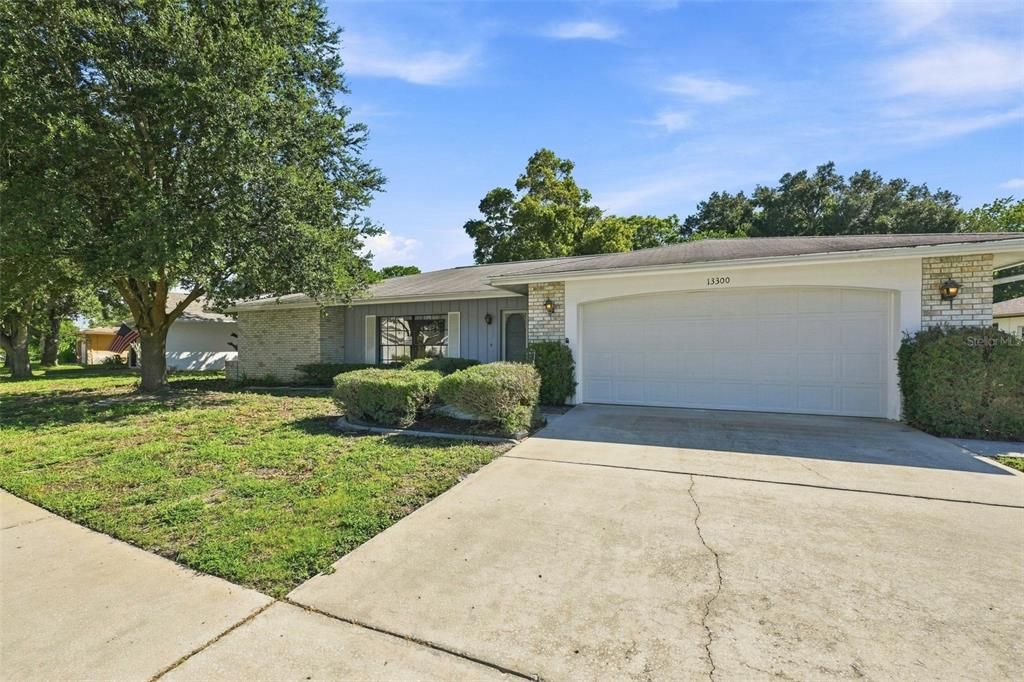 For Sale: $225,000 (2 beds, 2 baths, 1541 Square Feet)