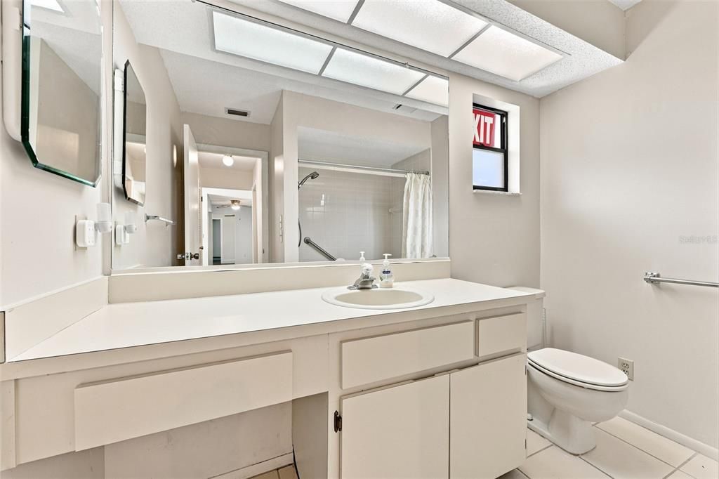 For Sale: $225,000 (2 beds, 2 baths, 1541 Square Feet)