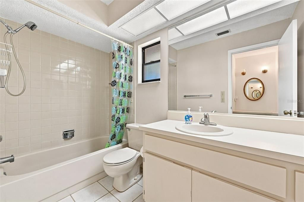 For Sale: $225,000 (2 beds, 2 baths, 1541 Square Feet)