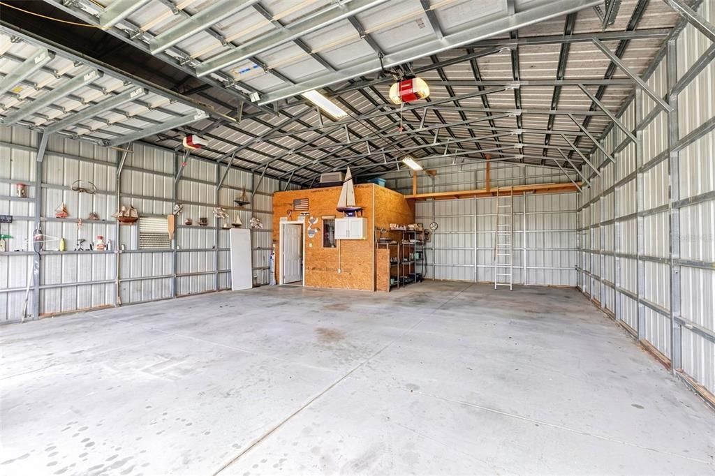 En Venta: $625,000 (4 camas, 3 baños, 2242 Pies cuadrados)