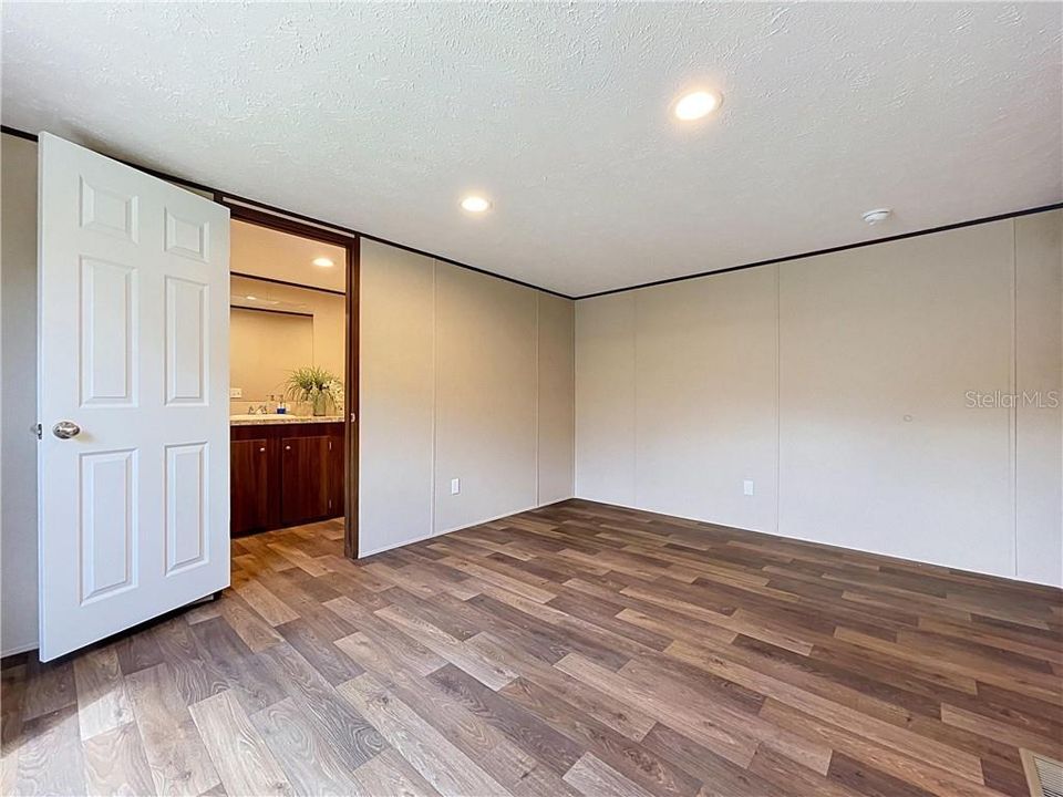 Activo con contrato: $199,900 (3 camas, 2 baños, 1200 Pies cuadrados)
