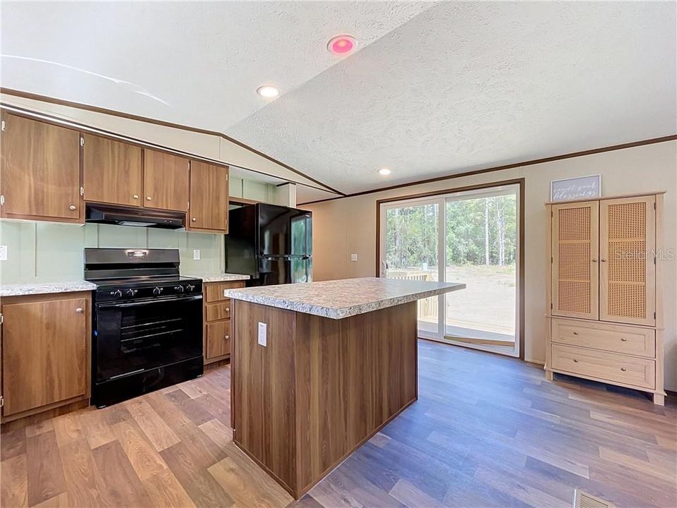 Activo con contrato: $199,900 (3 camas, 2 baños, 1200 Pies cuadrados)