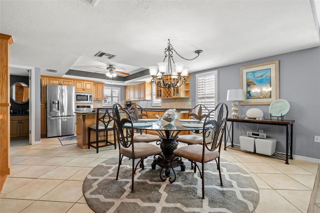 For Sale: $428,000 (2 beds, 2 baths, 1485 Square Feet)