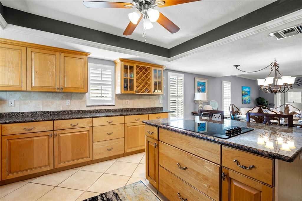 For Sale: $428,000 (2 beds, 2 baths, 1485 Square Feet)