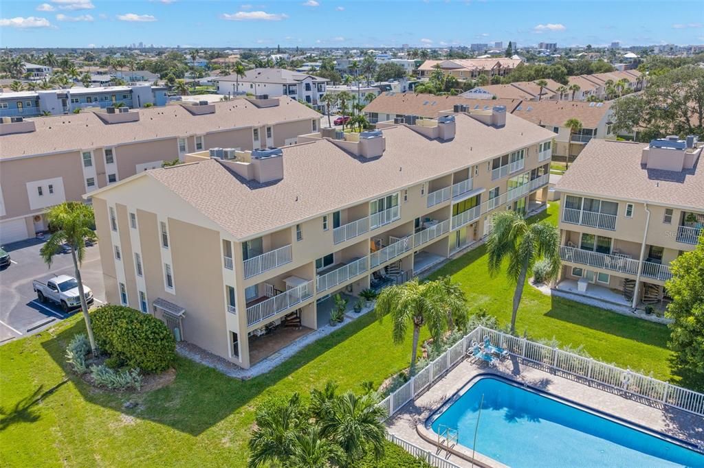 For Sale: $428,000 (2 beds, 2 baths, 1485 Square Feet)