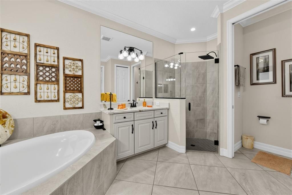 На продажу: $899,990 (3 спален, 2 ванн, 2249 Квадратных фут)