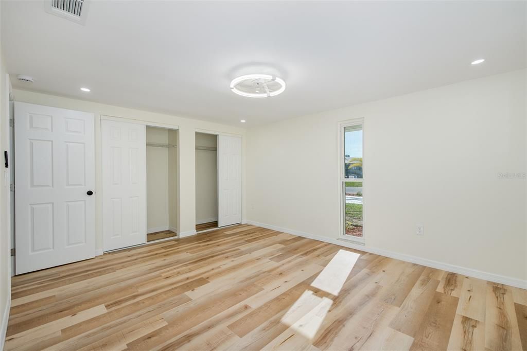 На продажу: $369,900 (3 спален, 2 ванн, 1850 Квадратных фут)