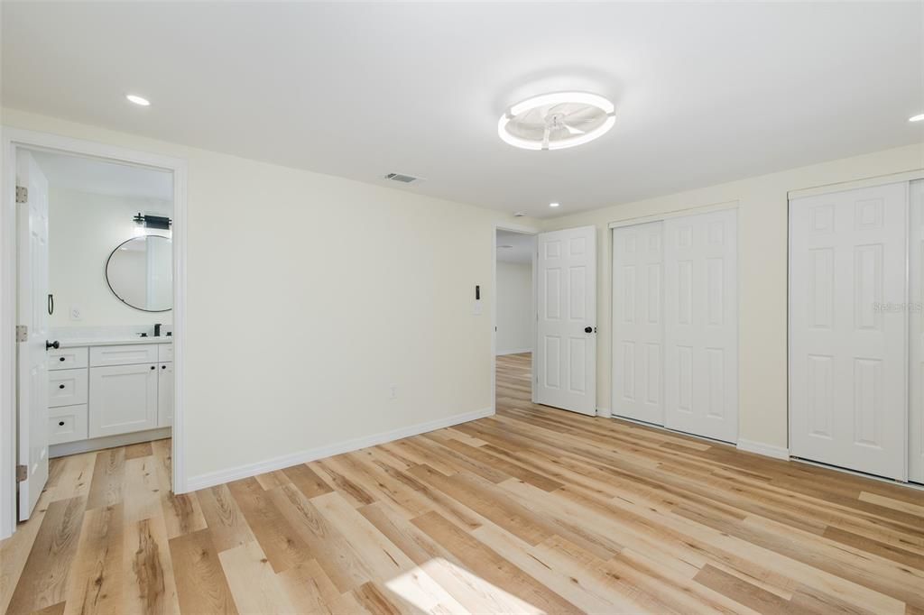 На продажу: $369,900 (3 спален, 2 ванн, 1850 Квадратных фут)