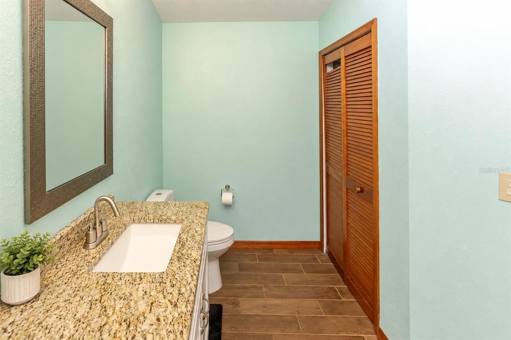 En Venta: $390,000 (3 camas, 3 baños, 2111 Pies cuadrados)