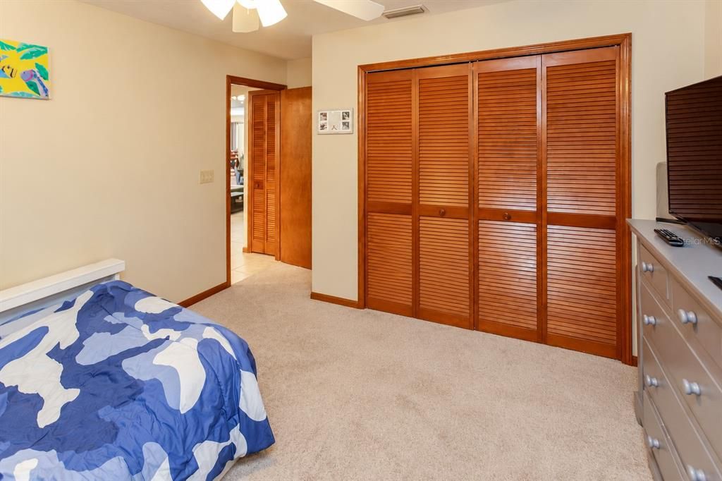 En Venta: $390,000 (3 camas, 3 baños, 2111 Pies cuadrados)