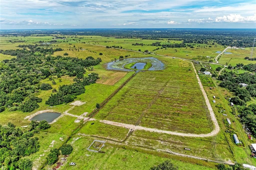 En Venta: $750,000 (21.28 acres)