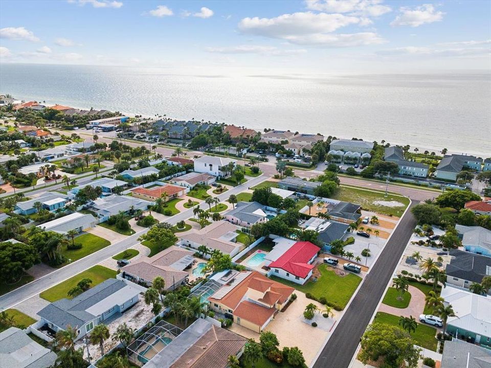 For Sale: $990,000 (3 beds, 2 baths, 2272 Square Feet)