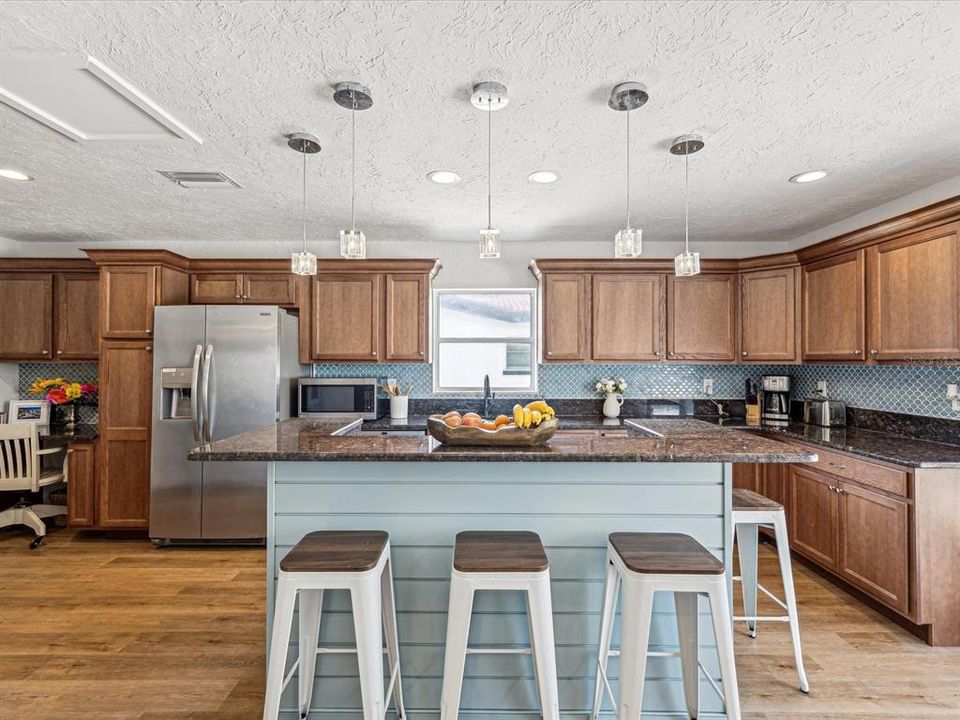 For Sale: $990,000 (3 beds, 2 baths, 2272 Square Feet)