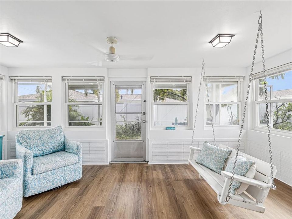 For Sale: $990,000 (3 beds, 2 baths, 2272 Square Feet)