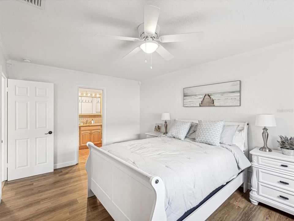 For Sale: $990,000 (3 beds, 2 baths, 2272 Square Feet)