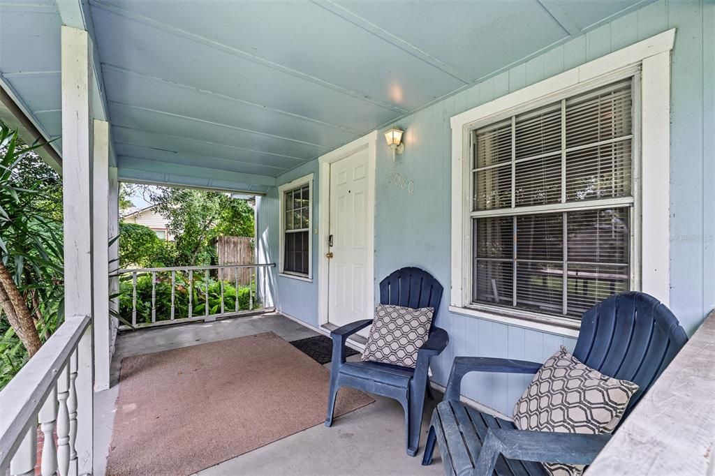 For Sale: $299,900 (3 beds, 2 baths, 1078 Square Feet)