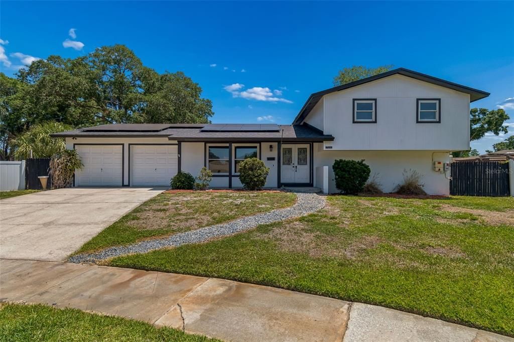 En Renta: $3,750 (4 camas, 3 baños, 1958 Pies cuadrados)