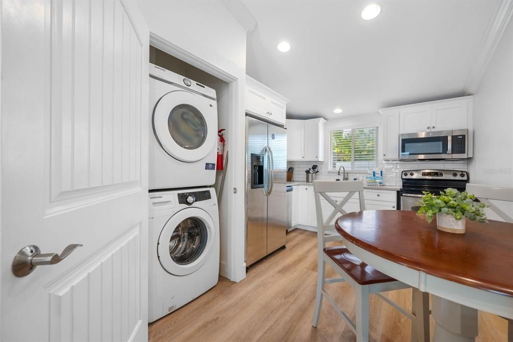 For Sale: $699,900 (2 beds, 1 baths, 700 Square Feet)