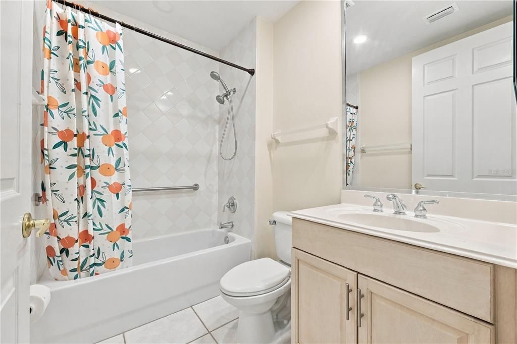 For Sale: $549,000 (2 beds, 2 baths, 2162 Square Feet)