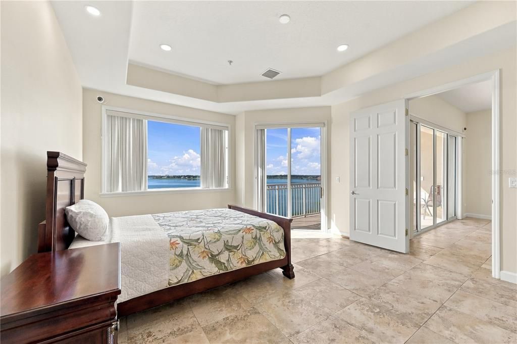 For Sale: $549,000 (2 beds, 2 baths, 2162 Square Feet)